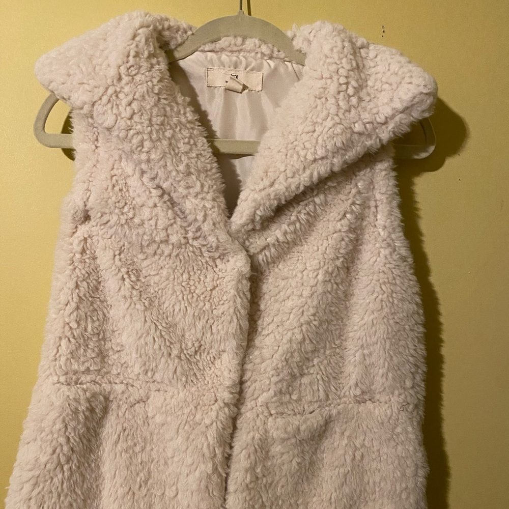 Thread Supply vest